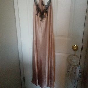 JONES NEWYORK SATIN DRESS